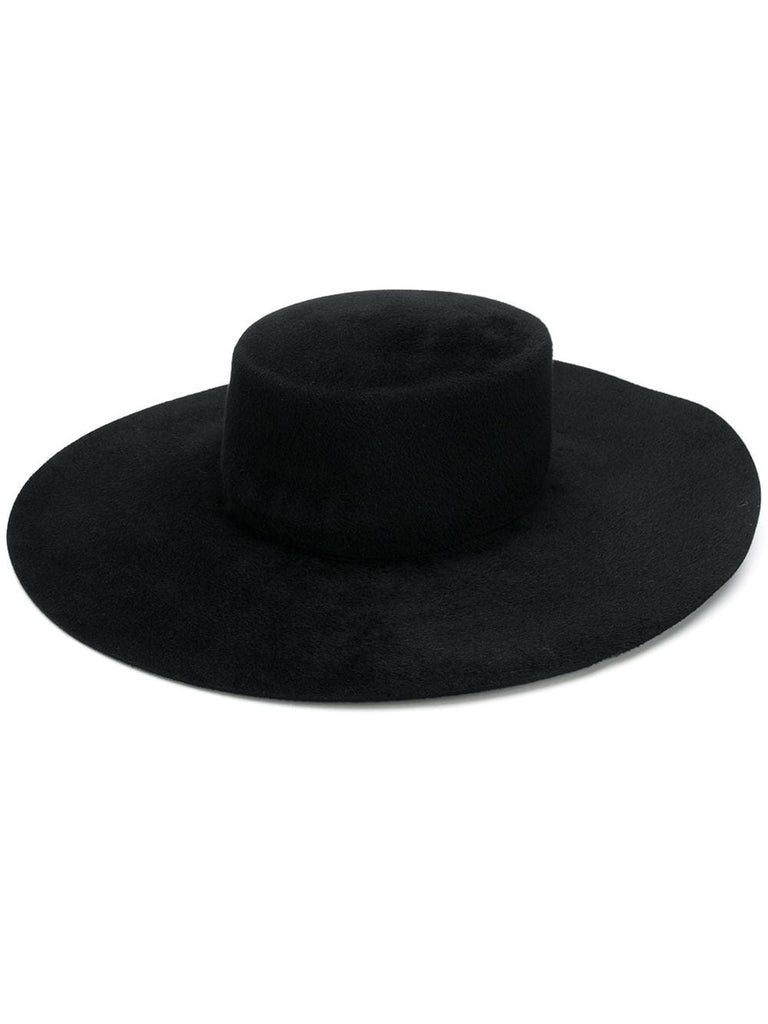 wide matiné hat