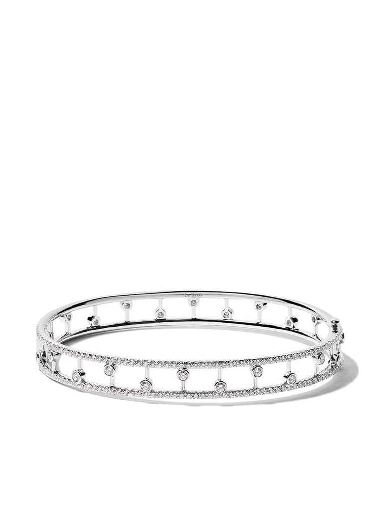 18kt white gold Dewdrop diamond bangle