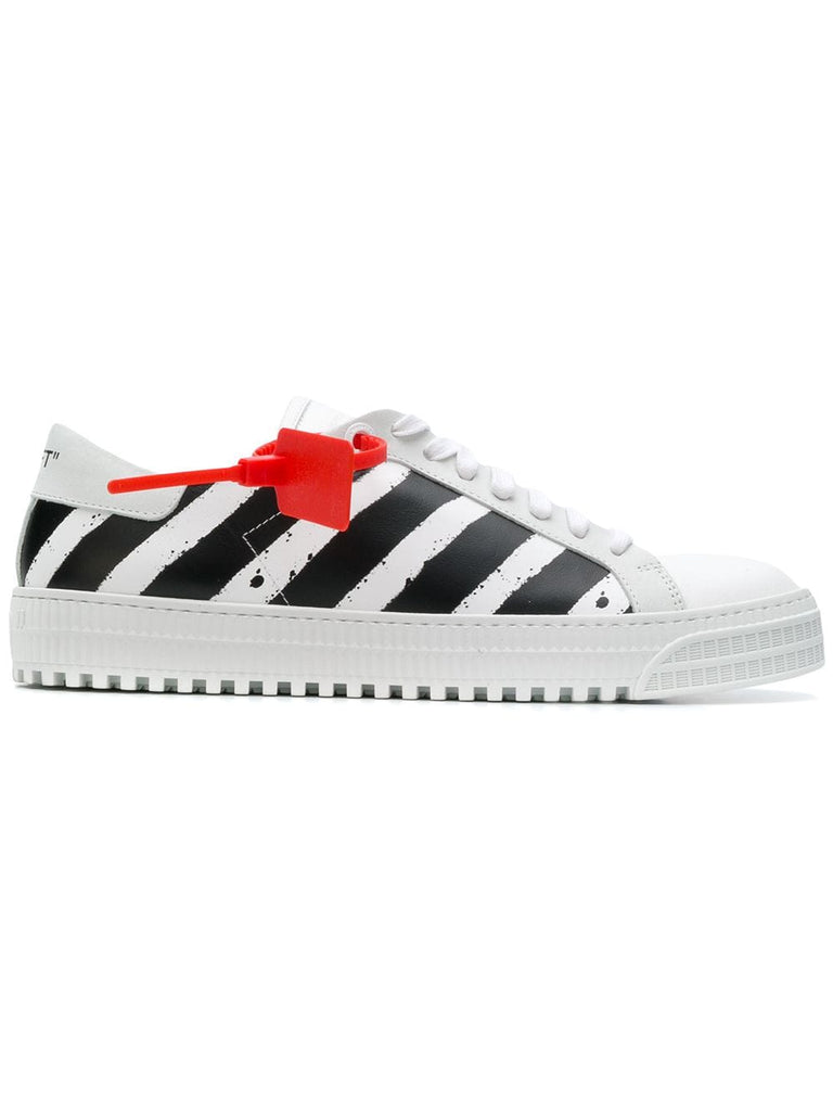 Diagonals sneakers