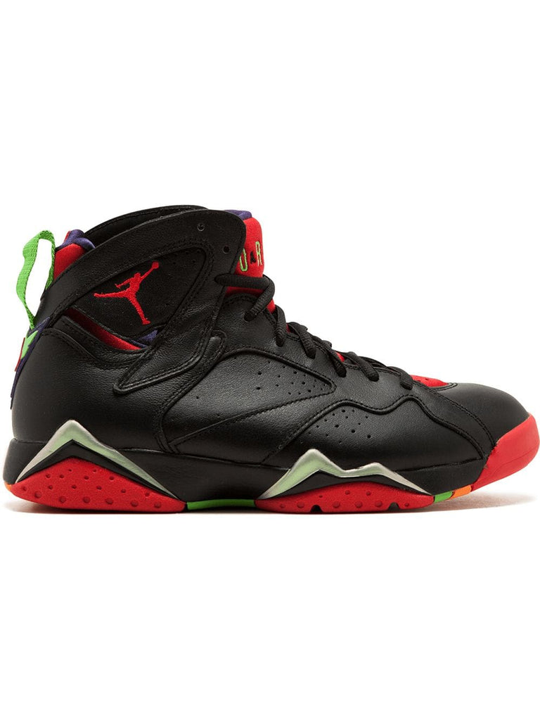 Air Jordan 7 Retro sneakers