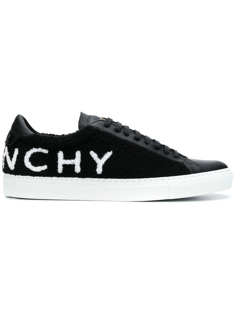 back logo flat sneakers