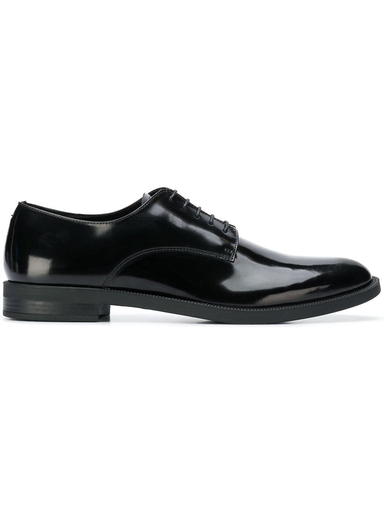 classic oxford shoes