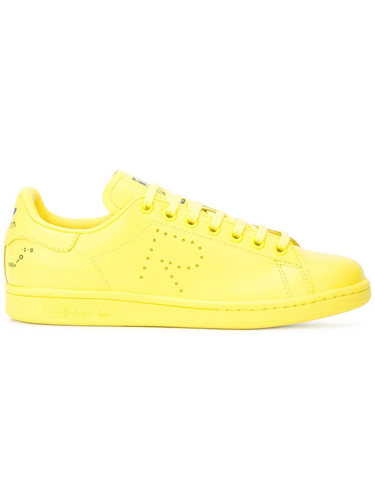 R logo stan smith sneakers