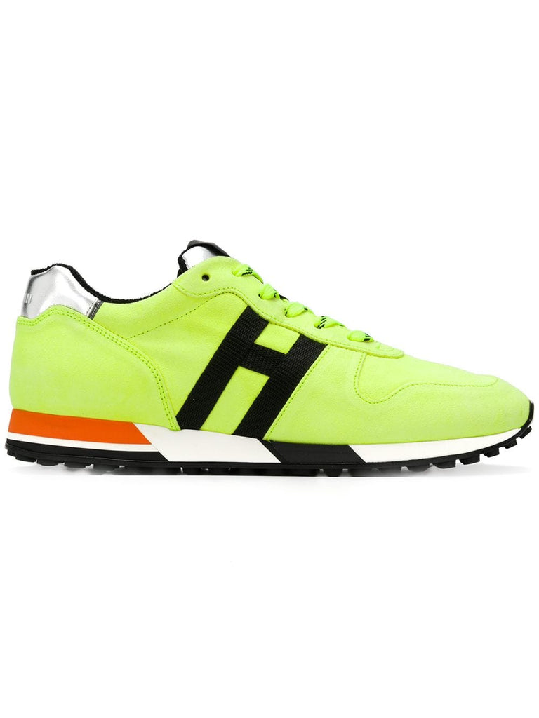 H383 sneakers