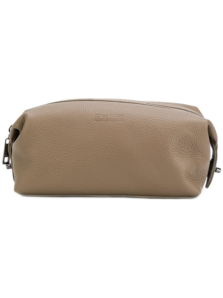 zipped holdall