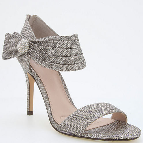 I. Miller Caeden Pleated Bow Sandals