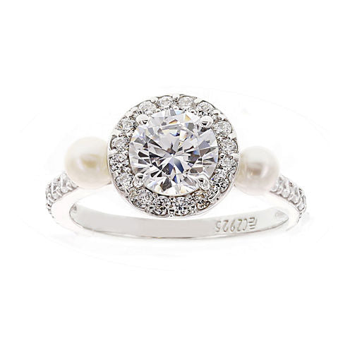 DiamonArt® Cubic Zirconia Sterling Silver Round Ring